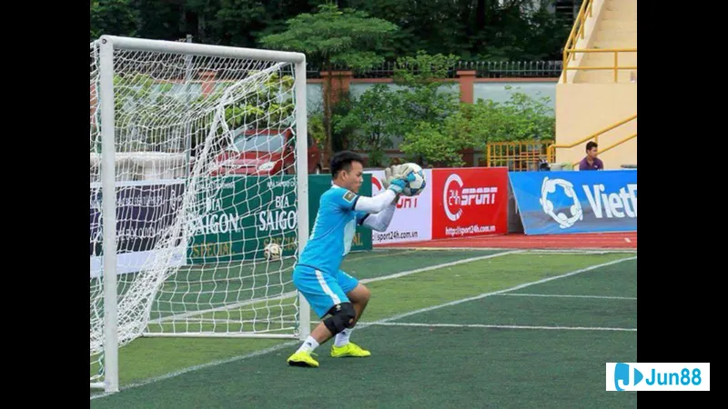 Thay đổi thủ môn trong trận đấu